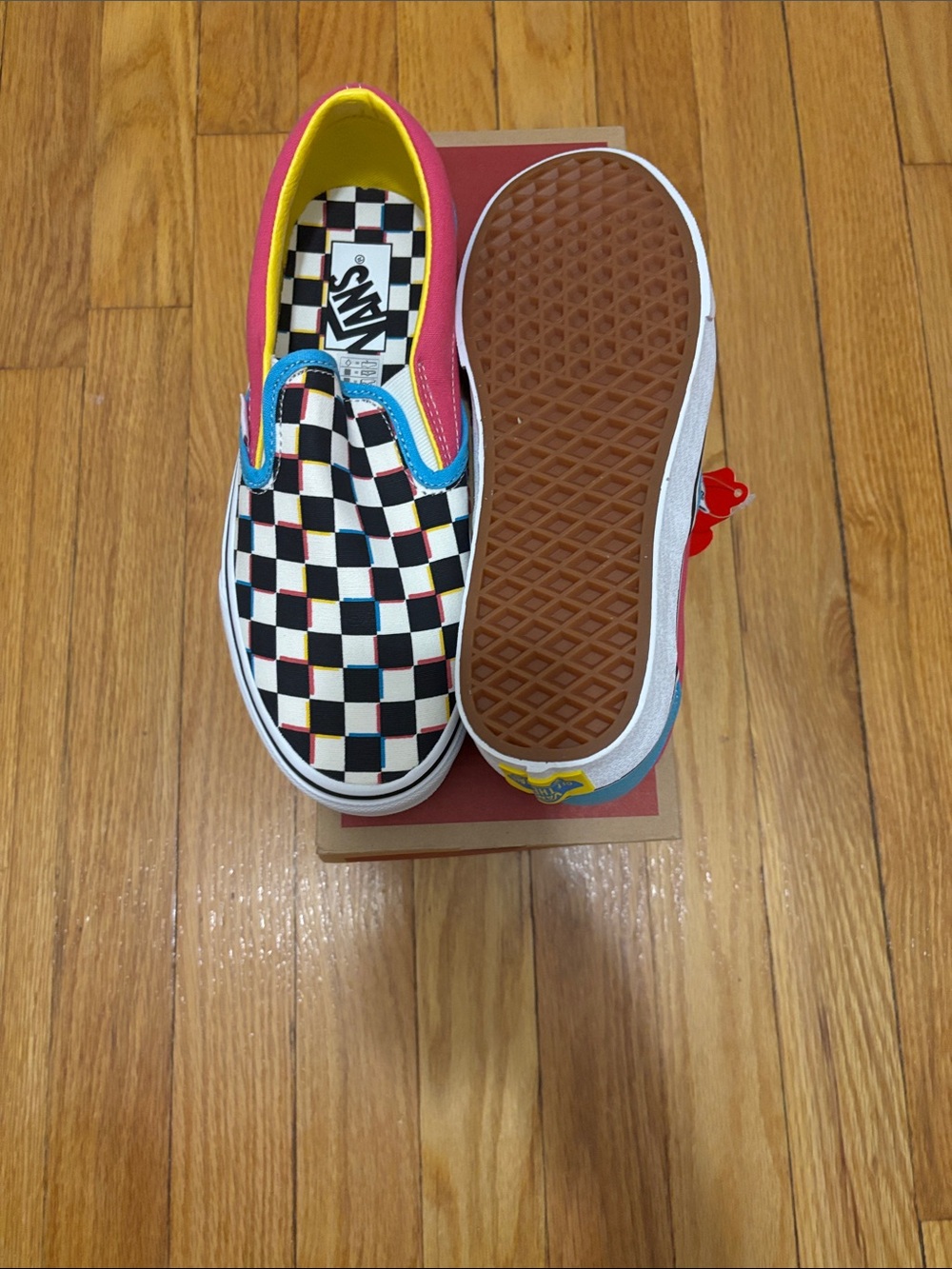 *Brand New* Vans Classic Slip-On Crazy Check Multi-Color Unisex Sneakers - Picture 3 of 6
